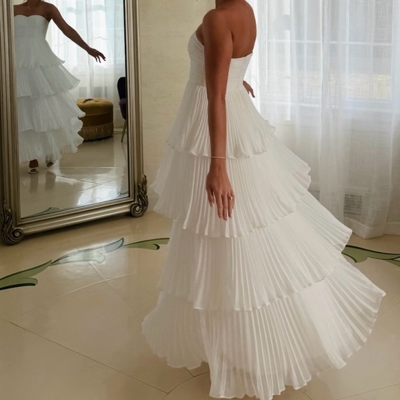 White Fame and Partners The Miyah Dress Tiered Bridal Dress - Picture 1 of 6